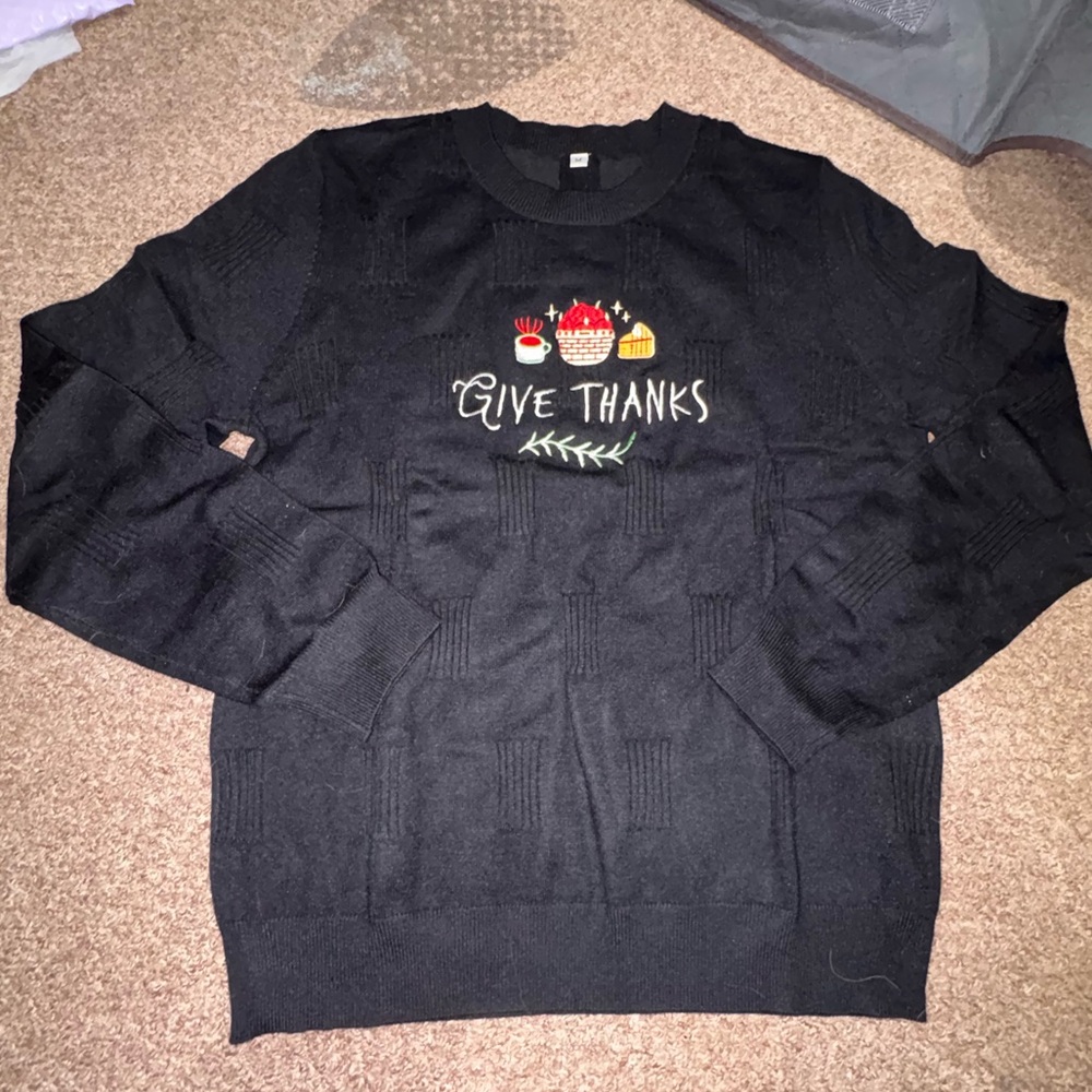 Super cute womens “give thanks” soft, thick black patterned sweater!